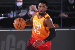 开云体育下载-掘金血洗篮网B队，萨姆·米切尔送出助攻的简单介绍