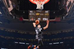 开云体育-当国家荣耀与个人传奇交织，莱万在美加墨世界杯接管比赛，背后是波兰强行终结几内亚的悲壮序章