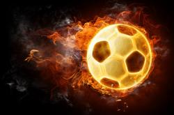 开云体育在线-暗夜中的闪电，福克斯欧冠决赛夜的制胜传奇