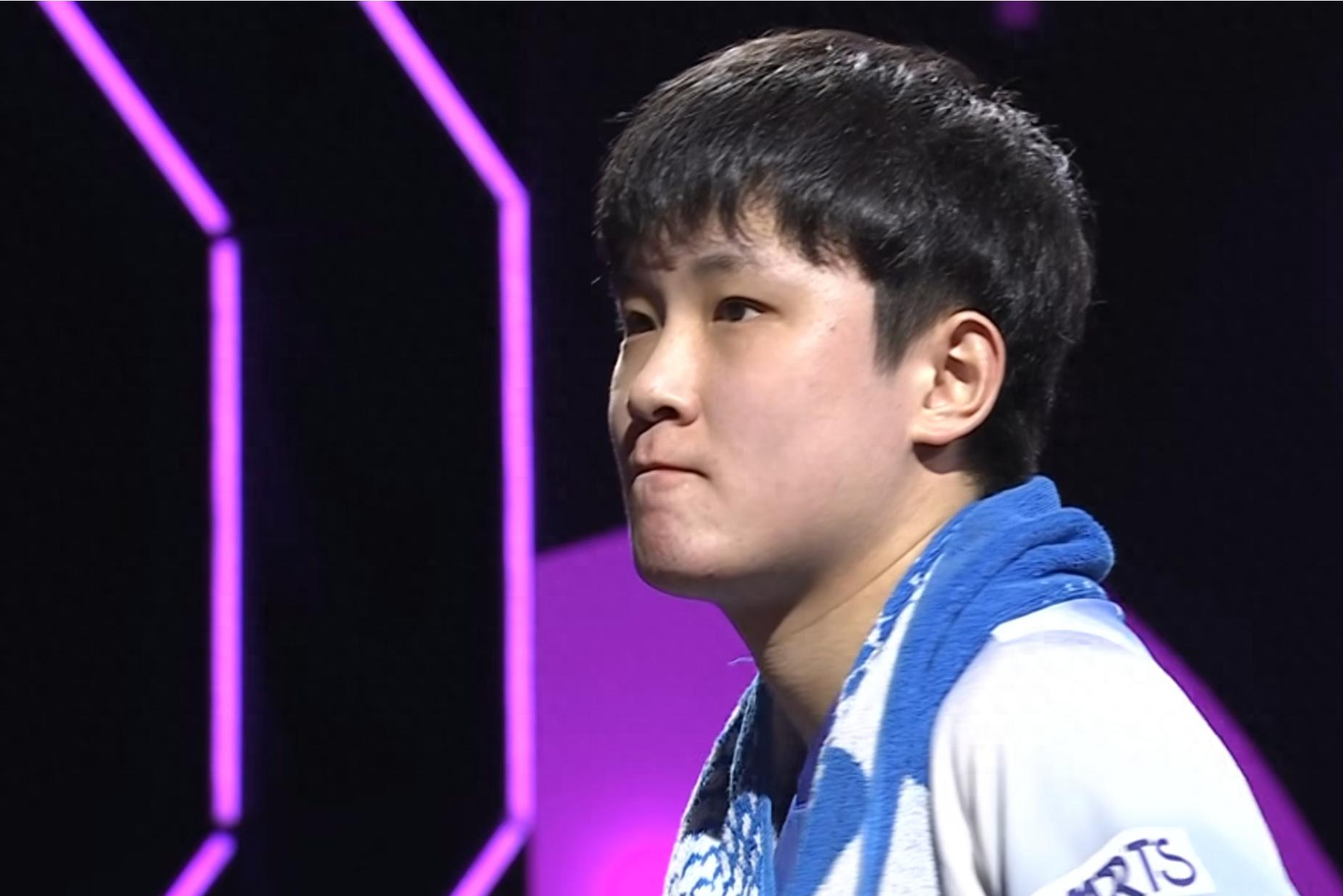 包含英国乒乓球队碾压瑞典乒乓球队，张本智和完成帽子戏法的词条