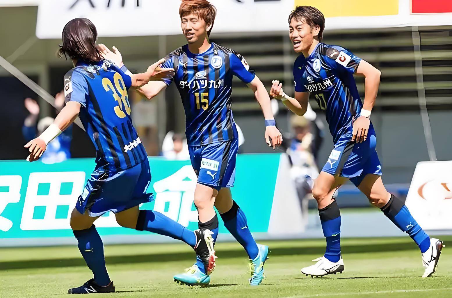 日本球队在冠军联赛上表现抢眼 日本球队在冠军联赛上表现抢眼