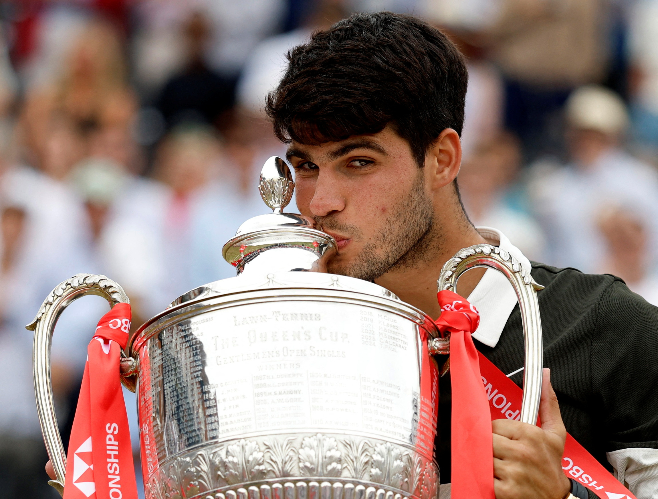 日本网球队鏖战意大利网球队,阿尔卡拉斯制霸全场的简单介绍 日本网球队鏖战意大利网球队,阿尔卡拉斯制霸全场的简单介绍