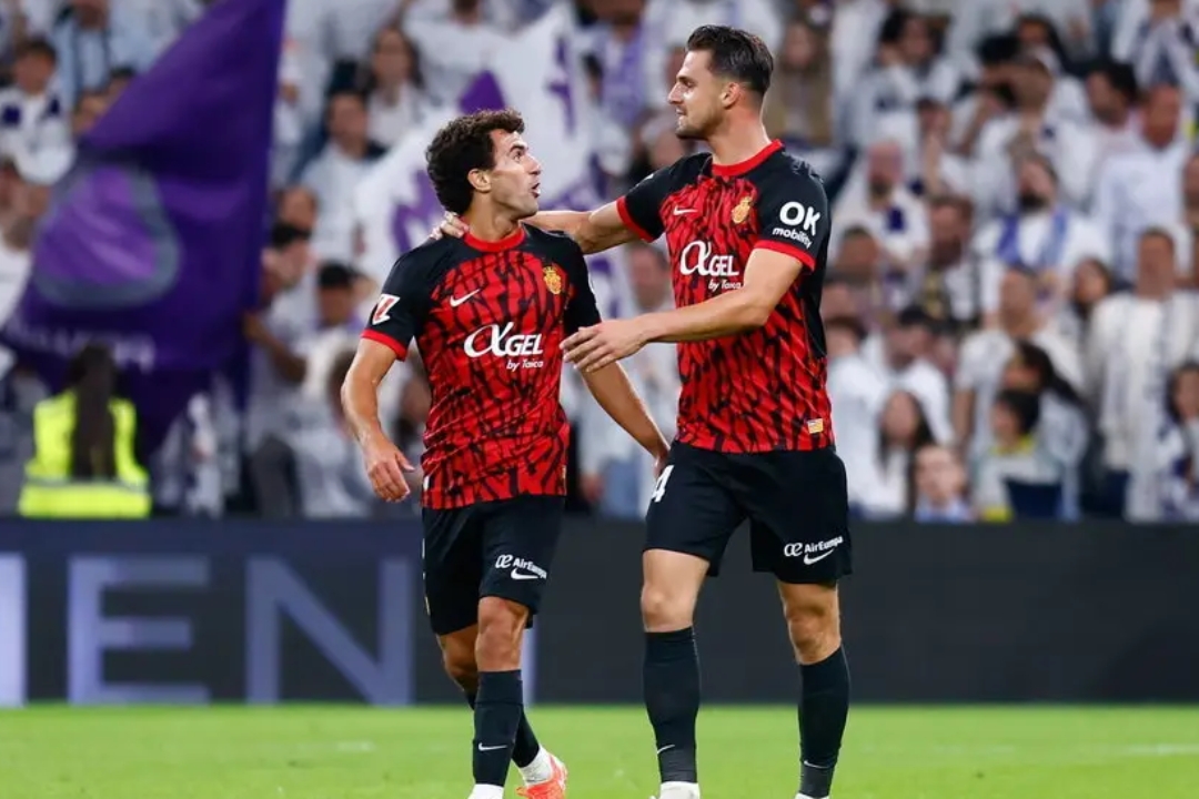 日本横扫巴萨，莫德里奇送出助攻