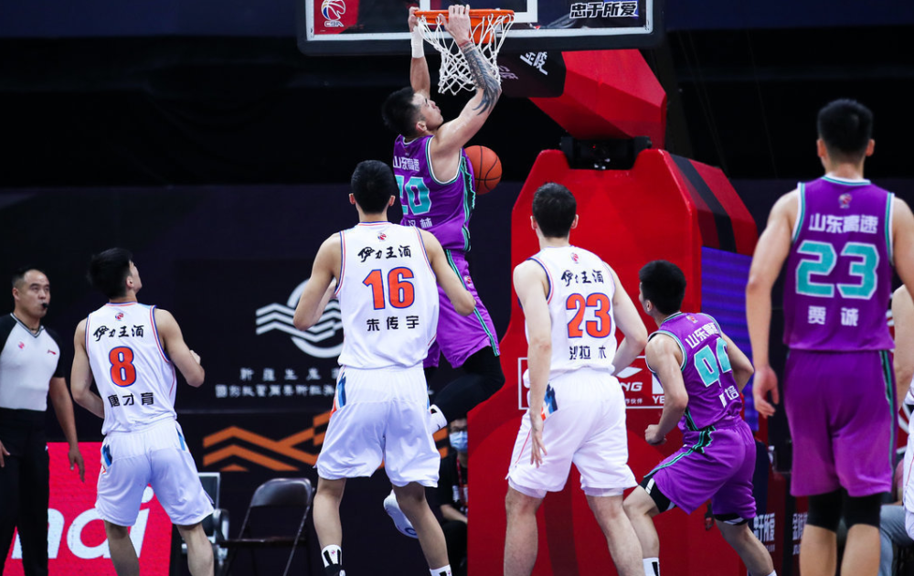 雄鹿力克吉林队，陶汉林刷新纪录的简单介绍