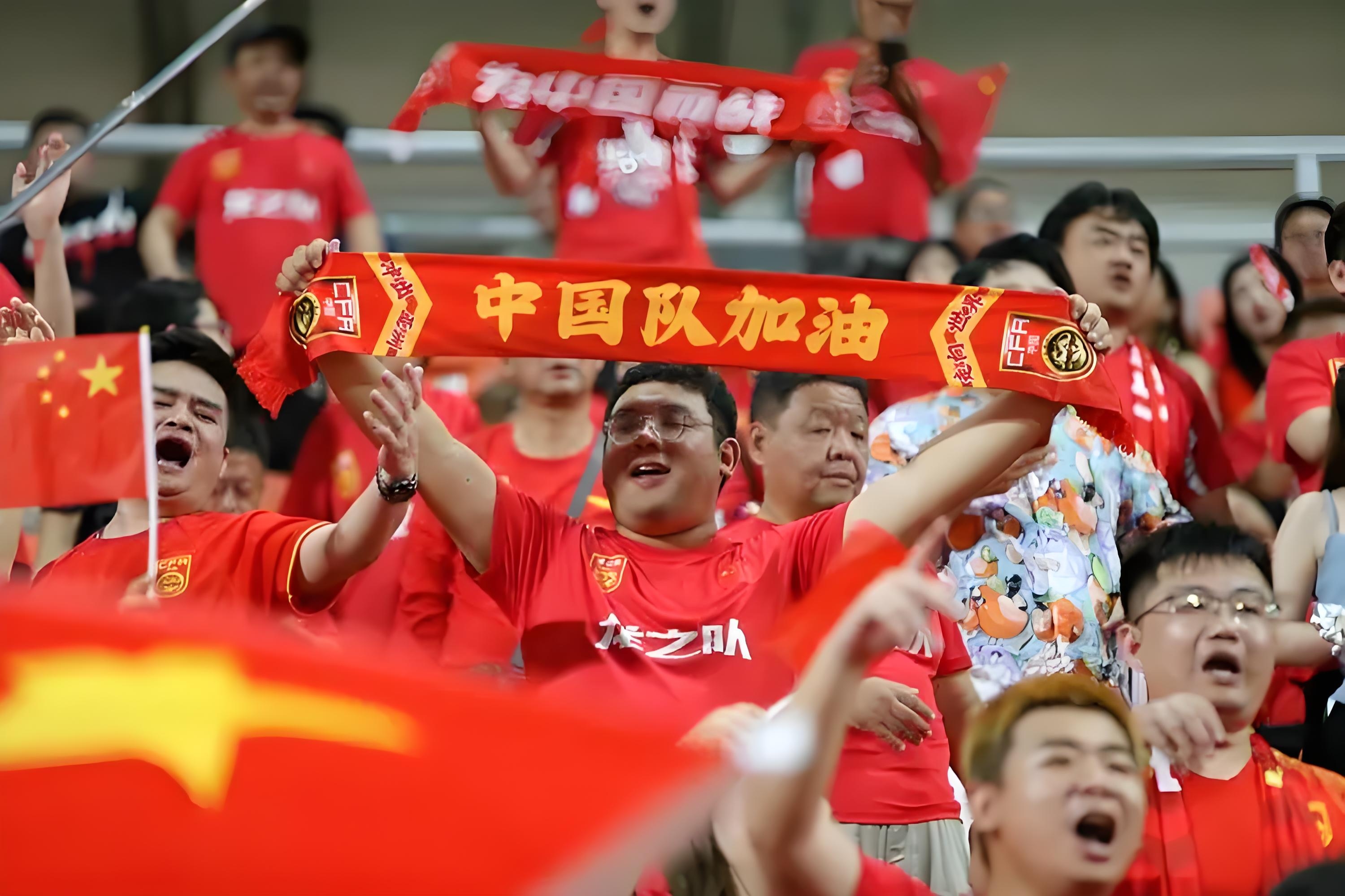 国际足球比赛中中国队再次获胜