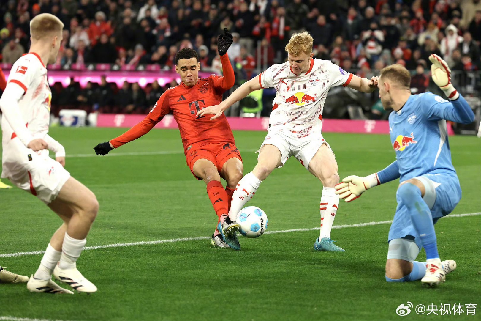 包含阿扎尔破门!皇马主场战平拜仁的词条 包含阿扎尔破门!皇马主场战平拜仁的词条