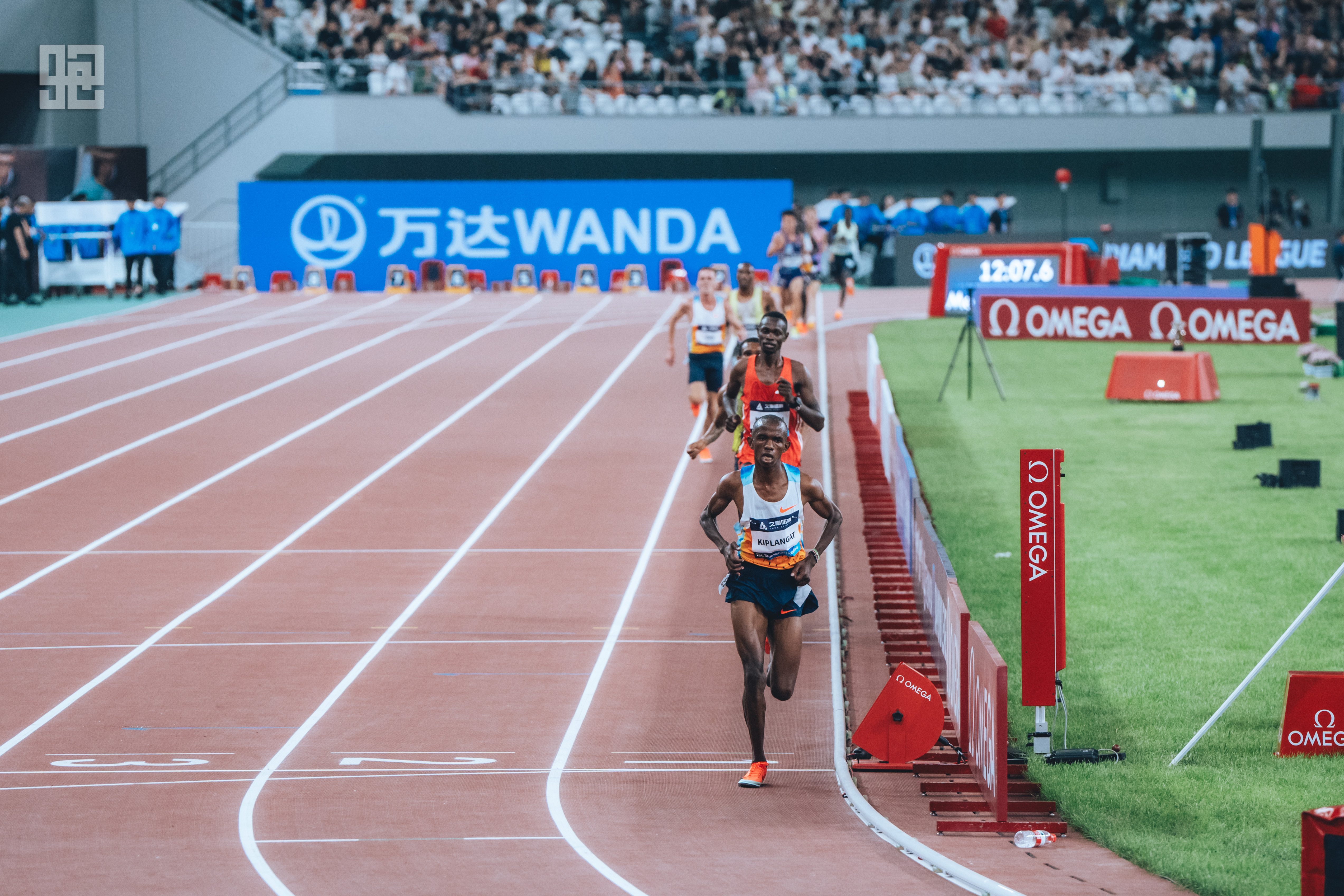 南非运动员在田径比赛中表现出色 南非运动员在田径比赛中表现出色