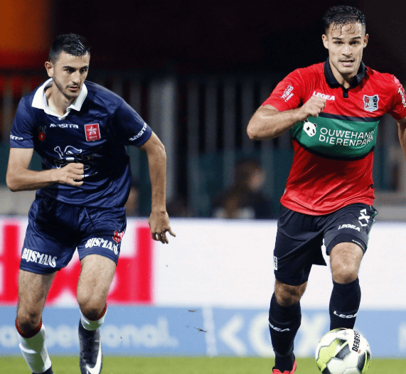 关于阿贾克斯豪取主场胜利，继续领跑荷甲的信息