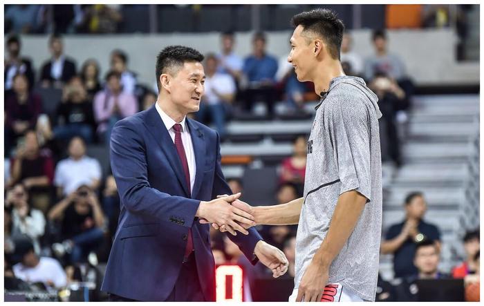 包含联盟主教练召开战术会议，提出核心调整方案的词条