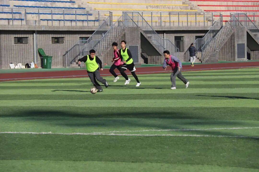 国内足球赛事纷繁复杂,心怀梦想不容懈怠的简单介绍 国内足球赛事纷繁复杂,心怀梦想不容懈怠的简单介绍