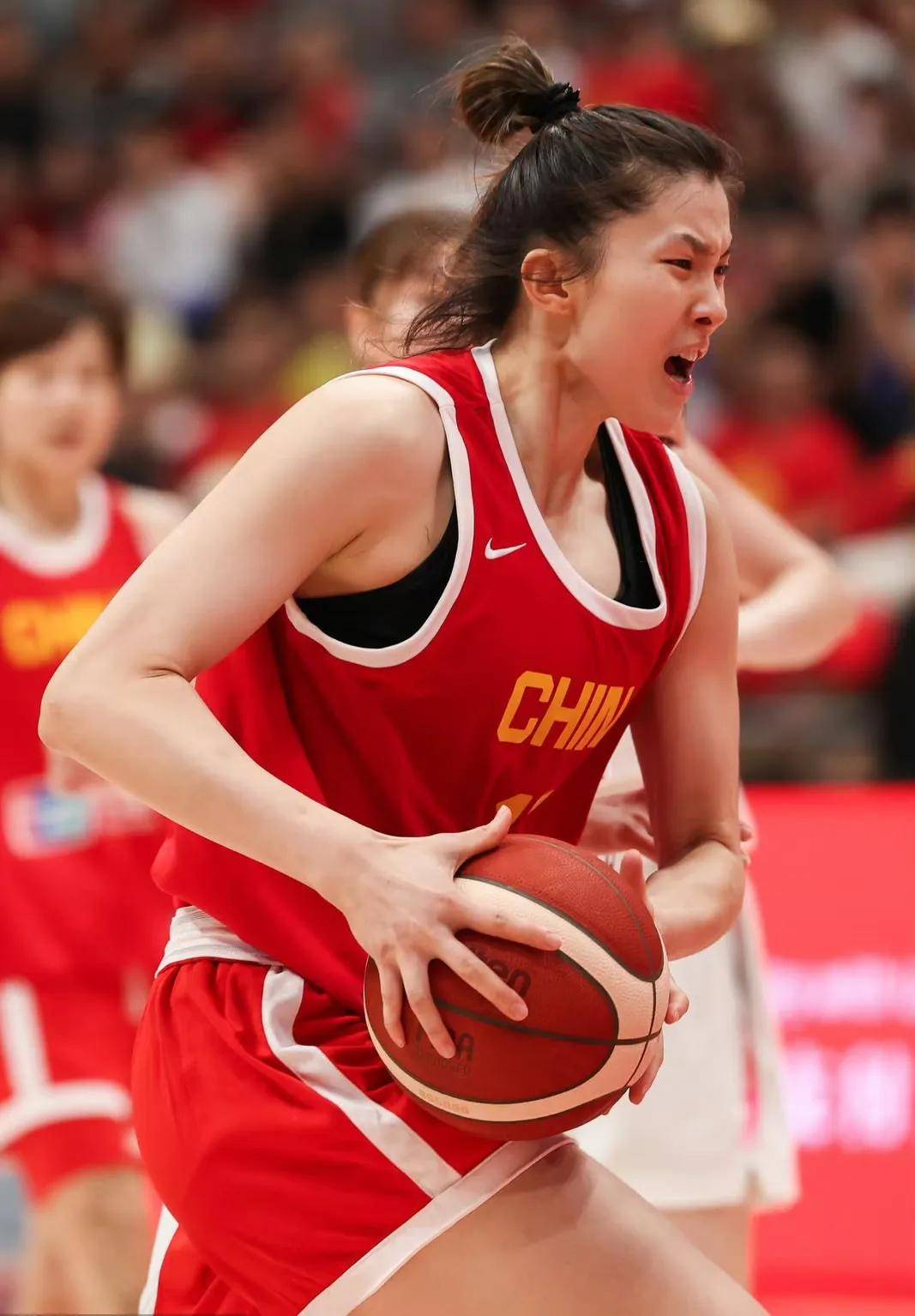 亚洲女篮赛季降级，新一届主教练备战