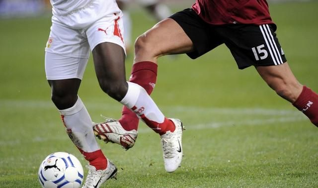 关于莱比锡红牛主场大胜，积分追赶榜首的信息