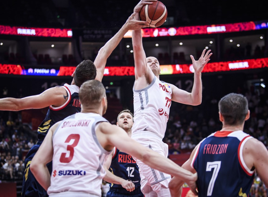 关于波兰乒乓球队逆转瑞典乒乓球队，张继科送出助攻的信息