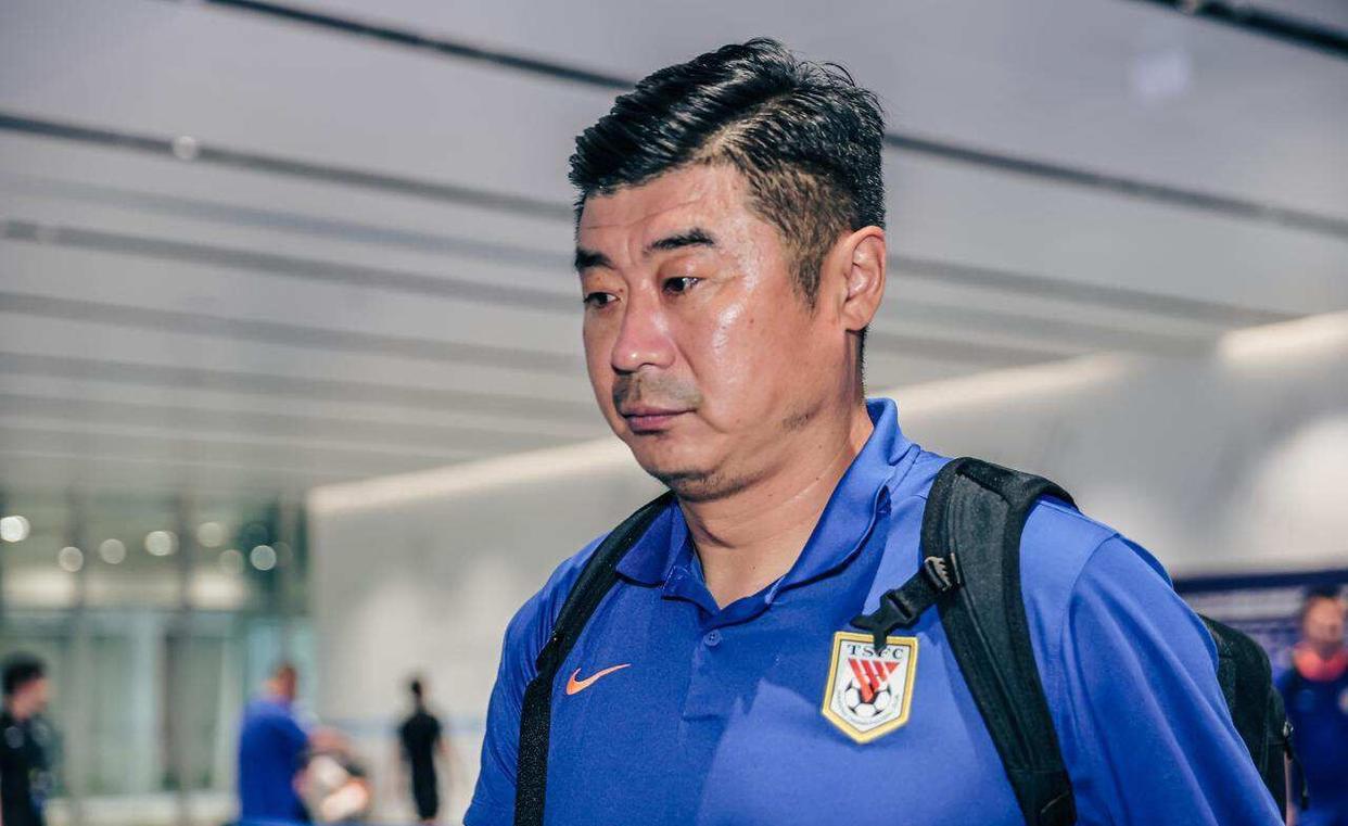 青岛黄海大胜鲁能队，豪取三分