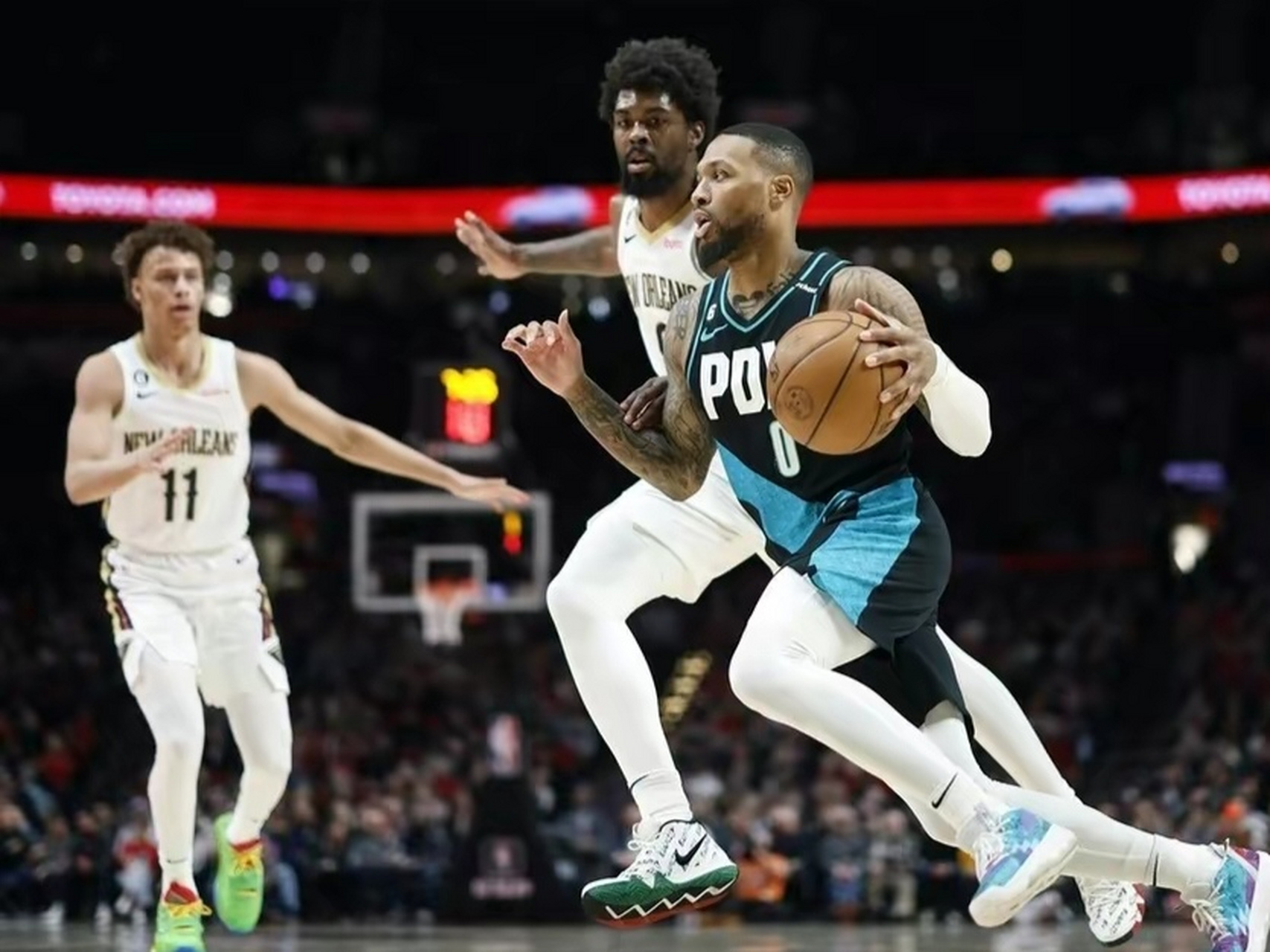 包含鹈鹕力克灰熊，利拉德刷新纪录的词条