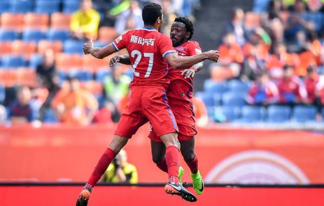 主场狂胜领先,抢先三分暂时领跑 主场狂胜领先,抢先三分暂时领跑