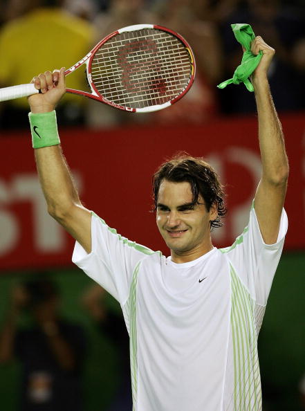 包含西班牙网球队力克澳大利亚网球队，费德勒高光表现的词条