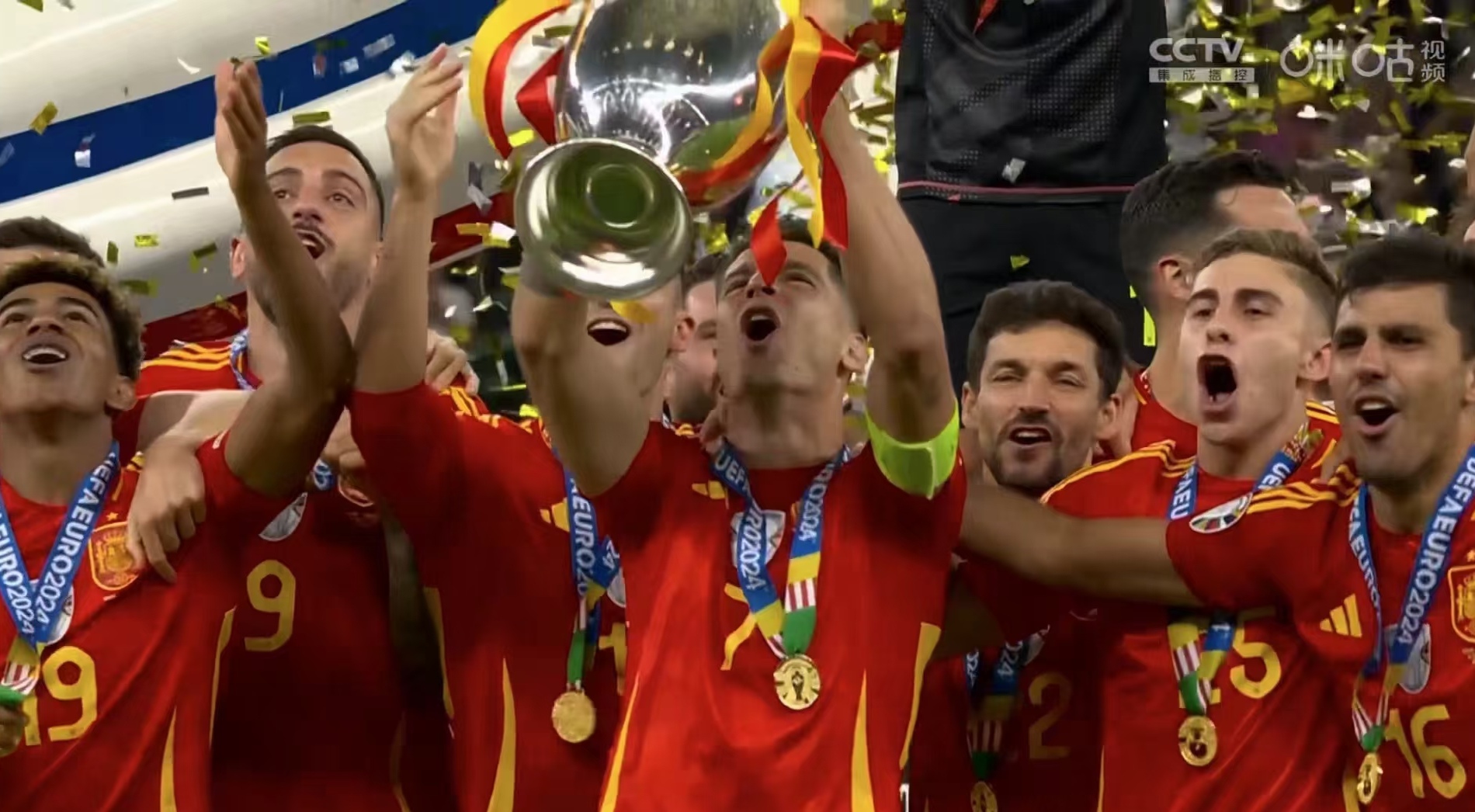西班牙球队在国际比赛中夺冠呼声高涨
